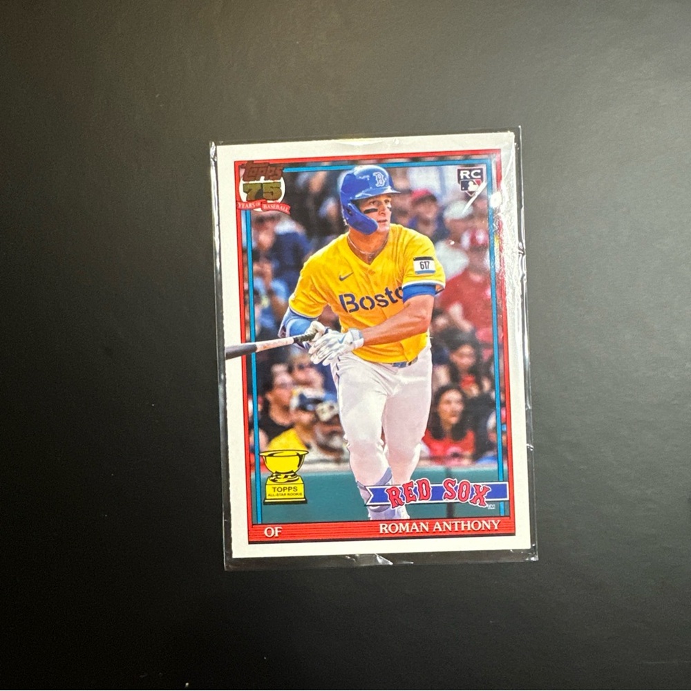 Topps Boston Red Sox Card - Blue and Yellow